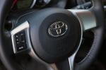 Toyota Yaris SE 2012 года